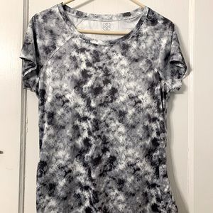 Medium Short Sleeve. Fitness Shirt Material